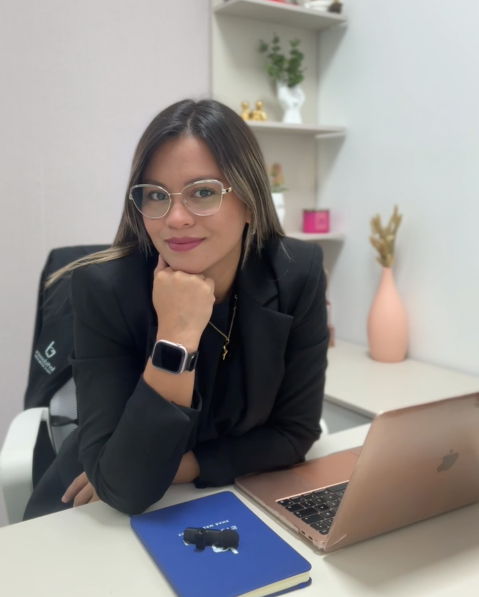 Xaviana Araujo en la Officina